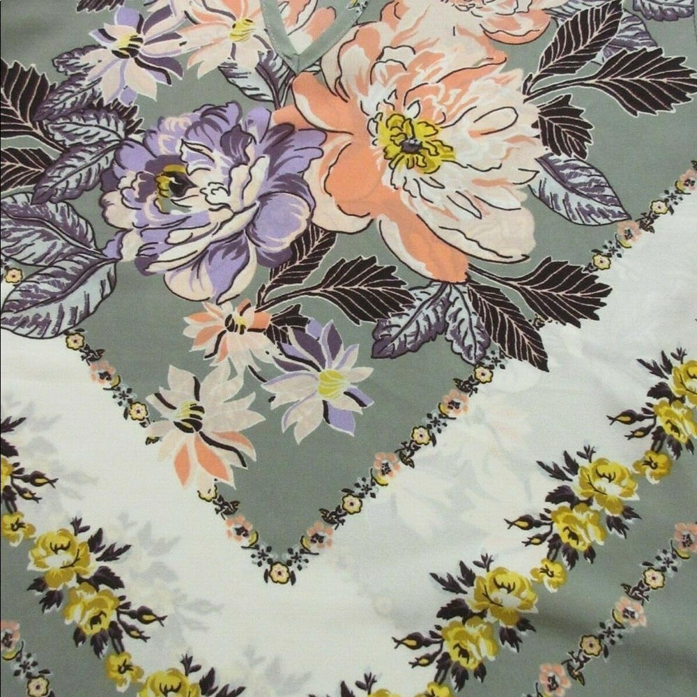 Maurices floral top / blouse floral sz Medium - Picture 5 of 6